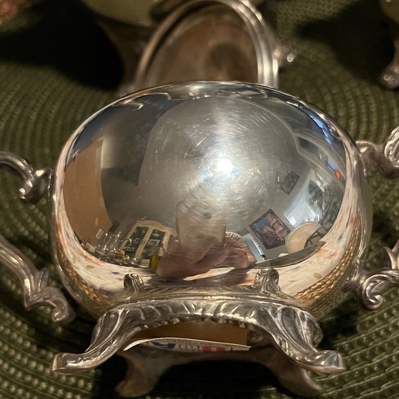 Wm Rogers Finest Quality International Company Silver Teapot, Sugar & Cream - Picture 12 of 16